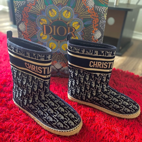 😍😍Exclusive Christian Dior Boots - Picture 7 of 11